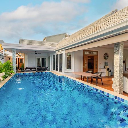 Gala Villa Pattaya Esterno foto