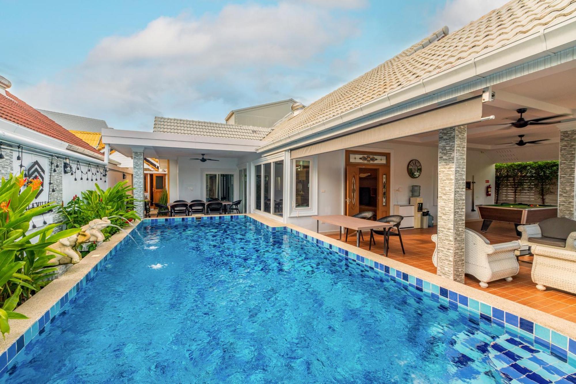 Gala Villa Pattaya Esterno foto