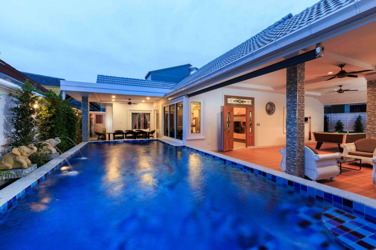 Gala Villa Pattaya Esterno foto